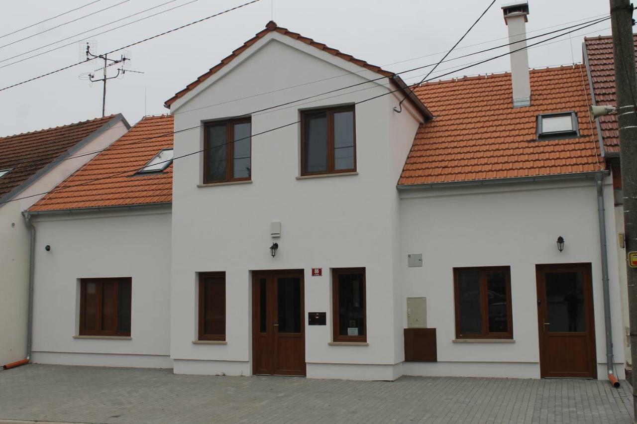 "U Capa" Krasny Apartman V Sedleci Sedlec  Bagian luar foto